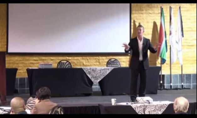 How to Become an Iconic Speaker: Elevate Your Impact Beyond the Generic